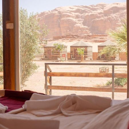 Al Sultana Luxury Camp Villa Wadi Rum Exterior foto