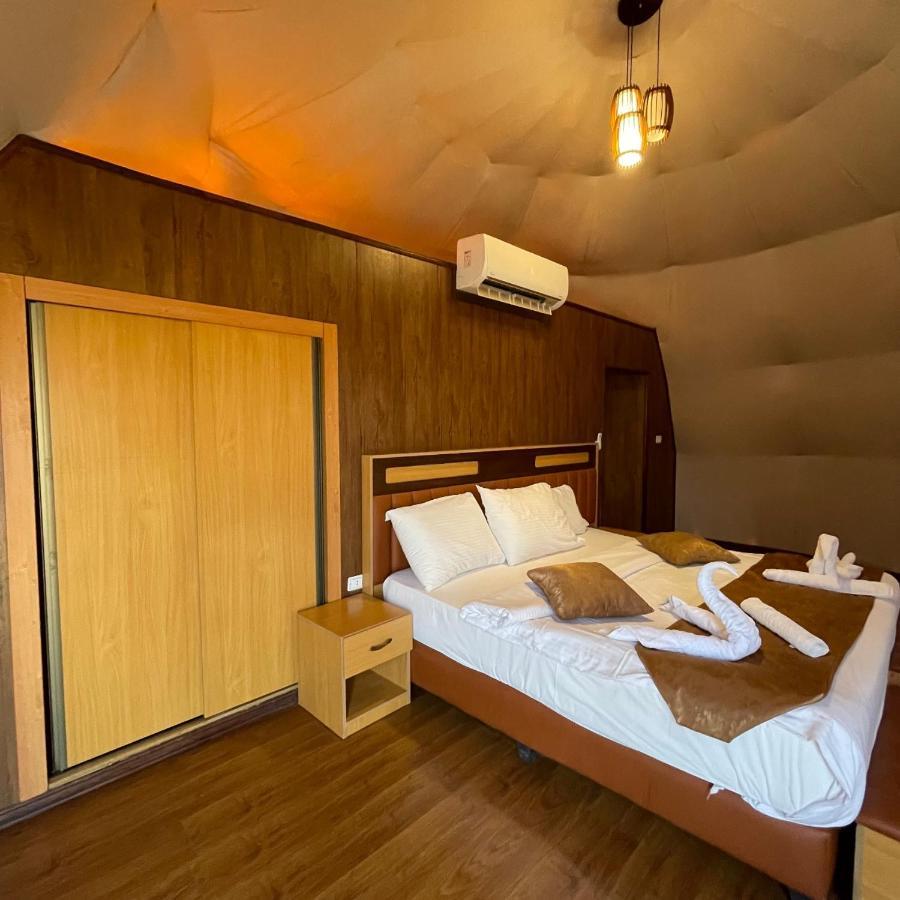 Al Sultana Luxury Camp Villa Wadi Rum Exterior foto
