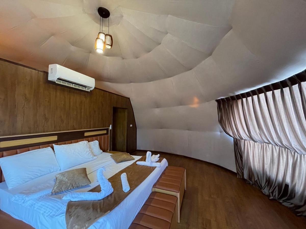 Al Sultana Luxury Camp Villa Wadi Rum Exterior foto