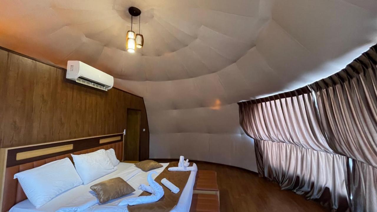 Al Sultana Luxury Camp Villa Wadi Rum Exterior foto