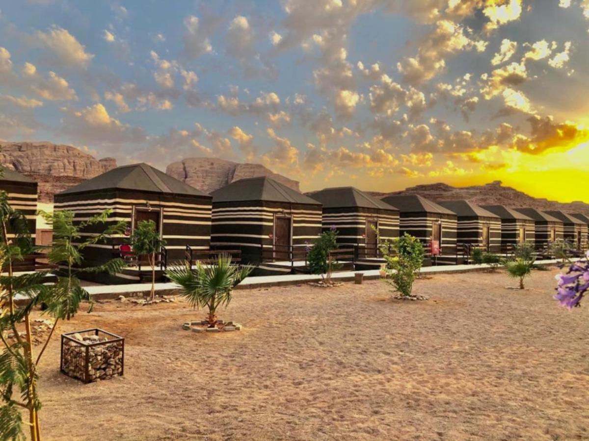 Al Sultana Luxury Camp Villa Wadi Rum Exterior foto