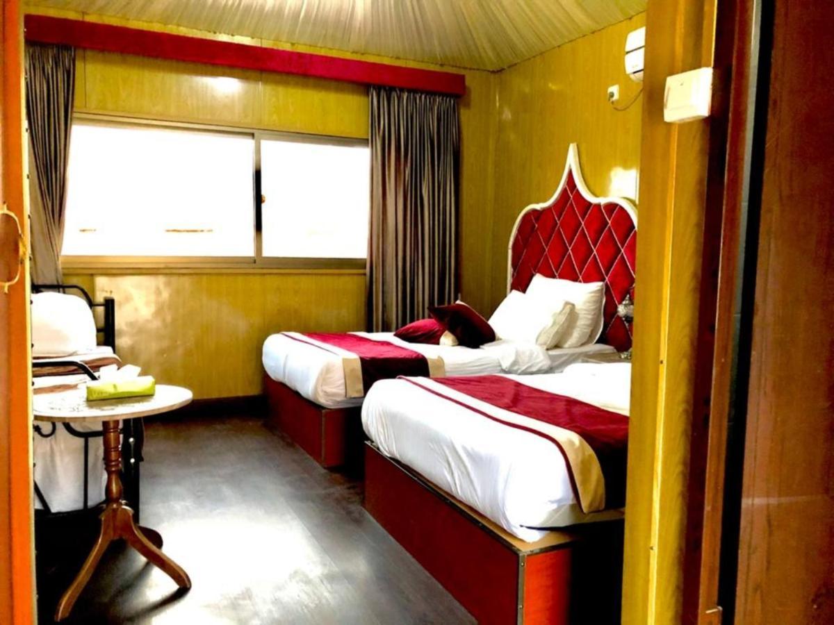 Al Sultana Luxury Camp Villa Wadi Rum Exterior foto