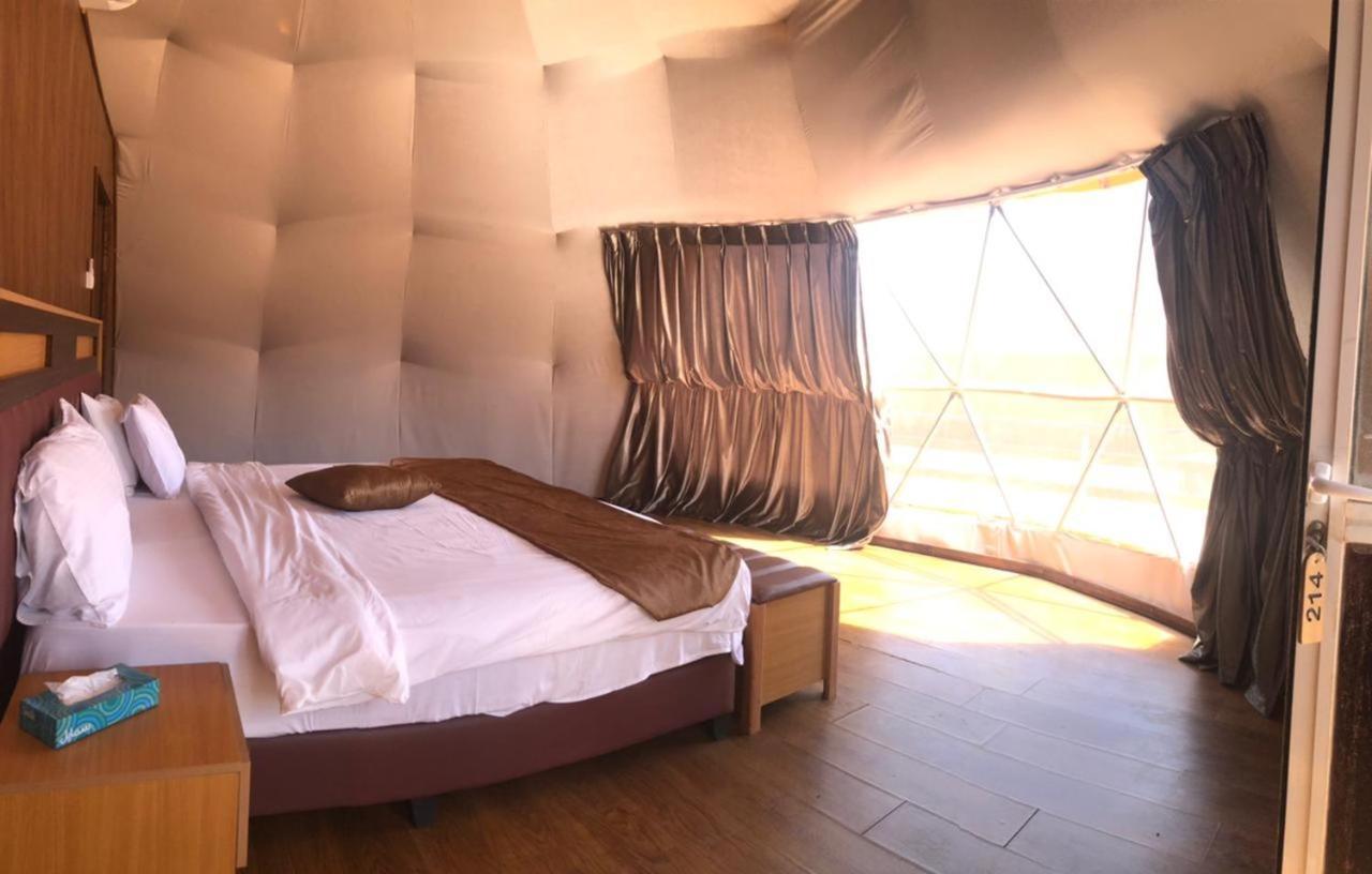 Al Sultana Luxury Camp Villa Wadi Rum Exterior foto