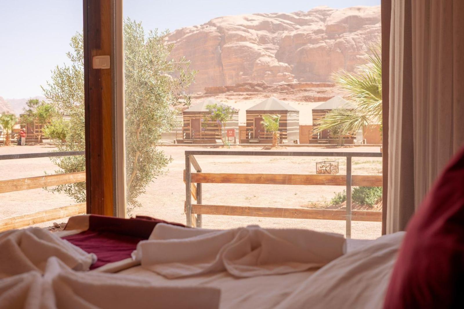 Al Sultana Luxury Camp Villa Wadi Rum Exterior foto