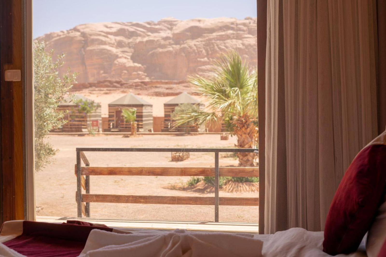 Al Sultana Luxury Camp Villa Wadi Rum Exterior foto